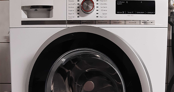 Waschmaschine Waschmaschine mit Bedienungsknöpfen